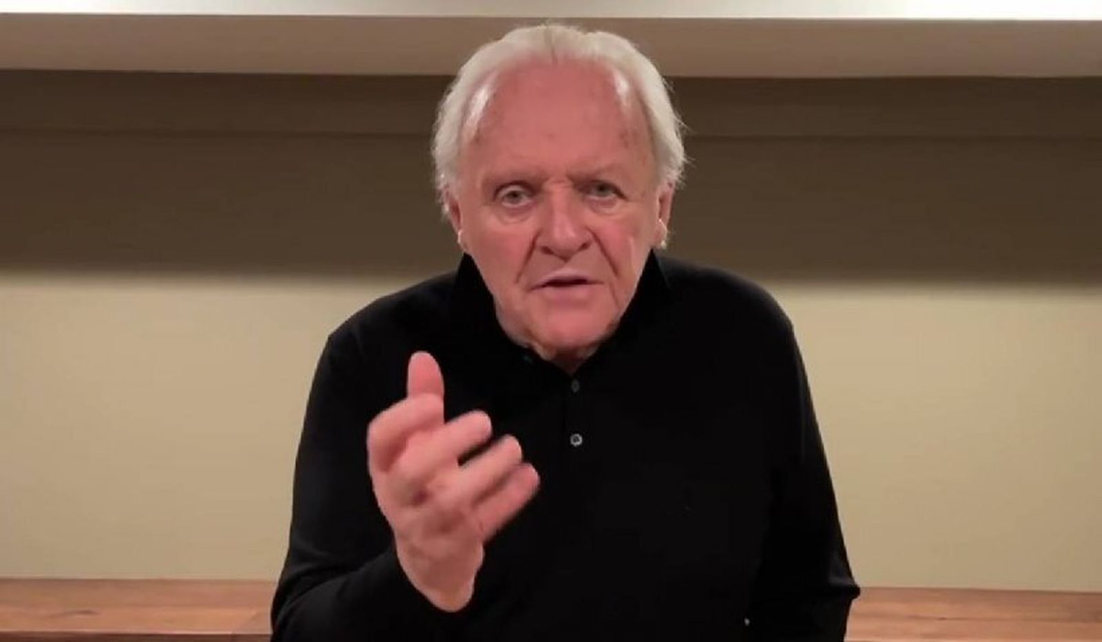 Anthony Hopkins en su vídeo de instagram