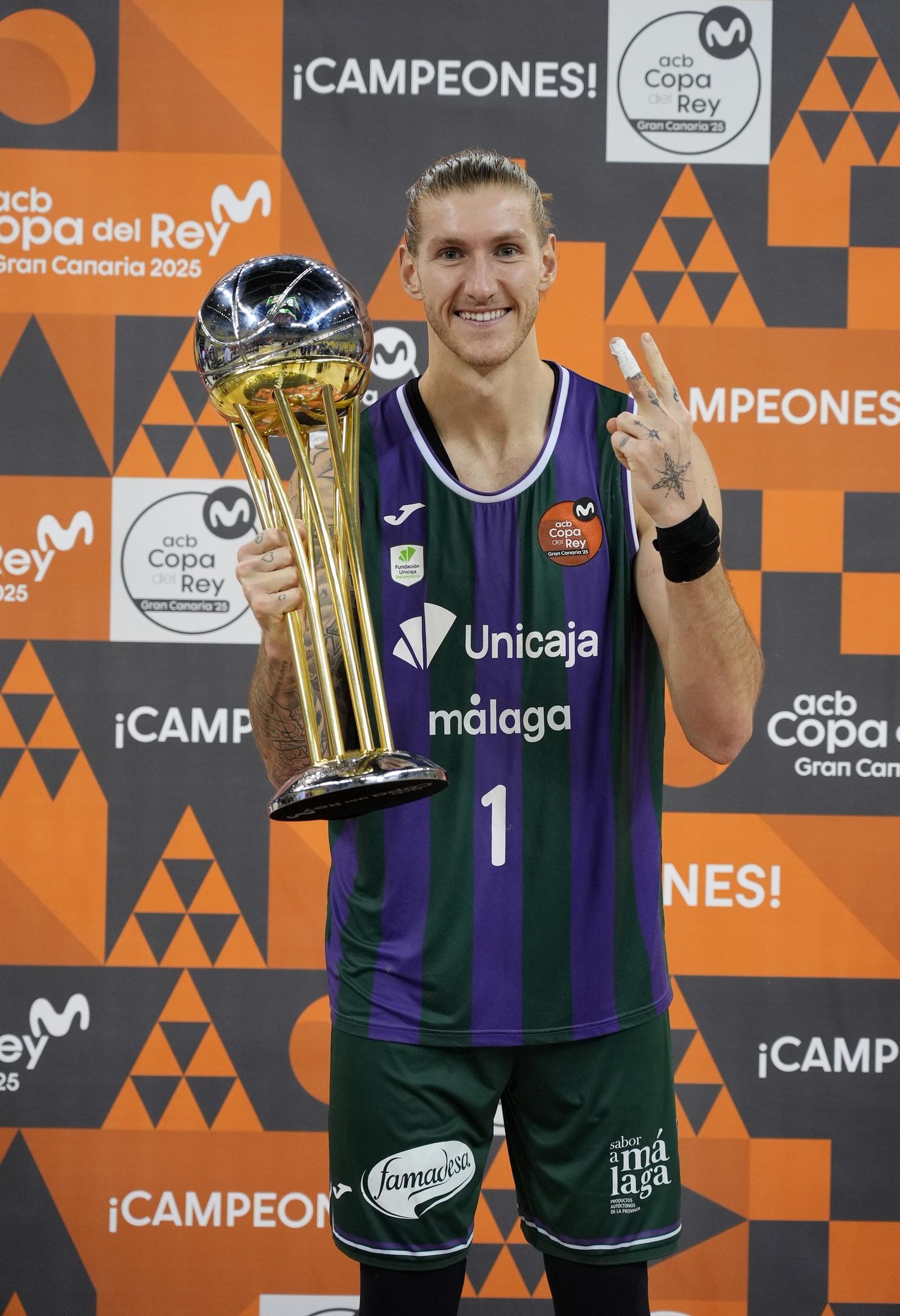 La sesión de fotos oficial del Unicaja campeón