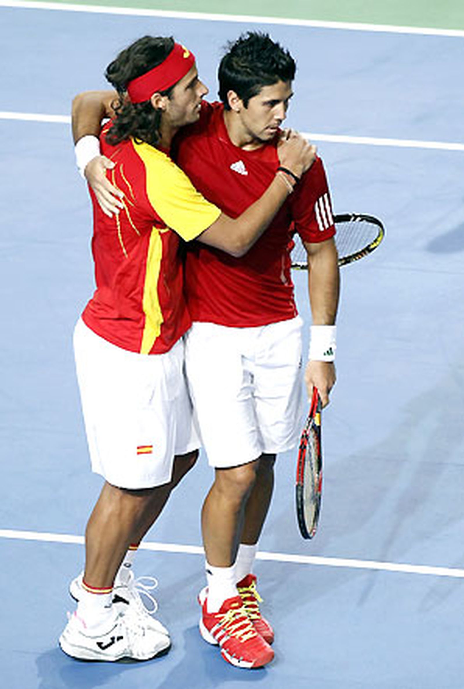 España gana en dobles y pasa a cuartos de final de la Copa Davis