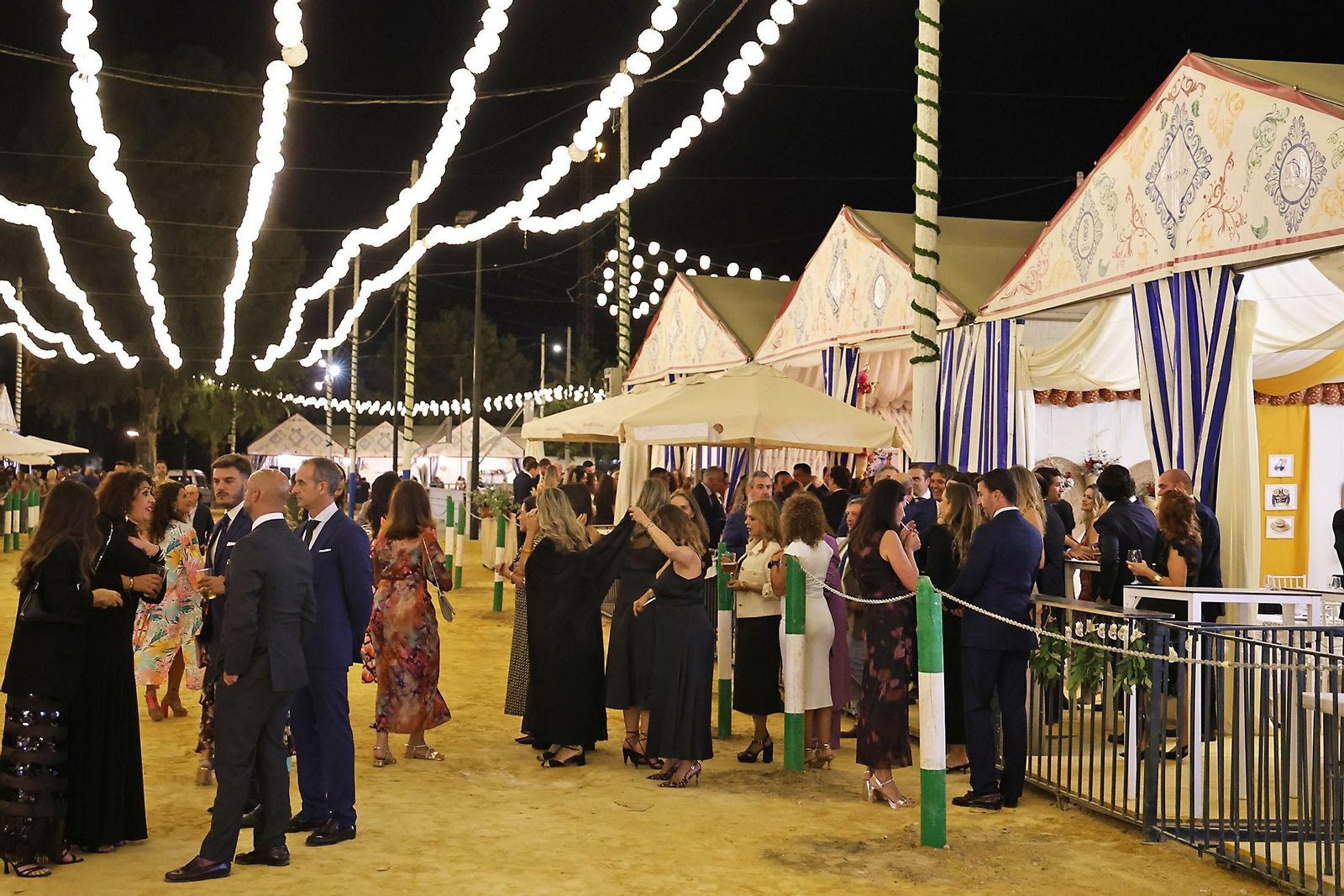 Imágenes de la noche del 'choquito frito' en la Feria de otoño y del Caballo de Huelva 2025