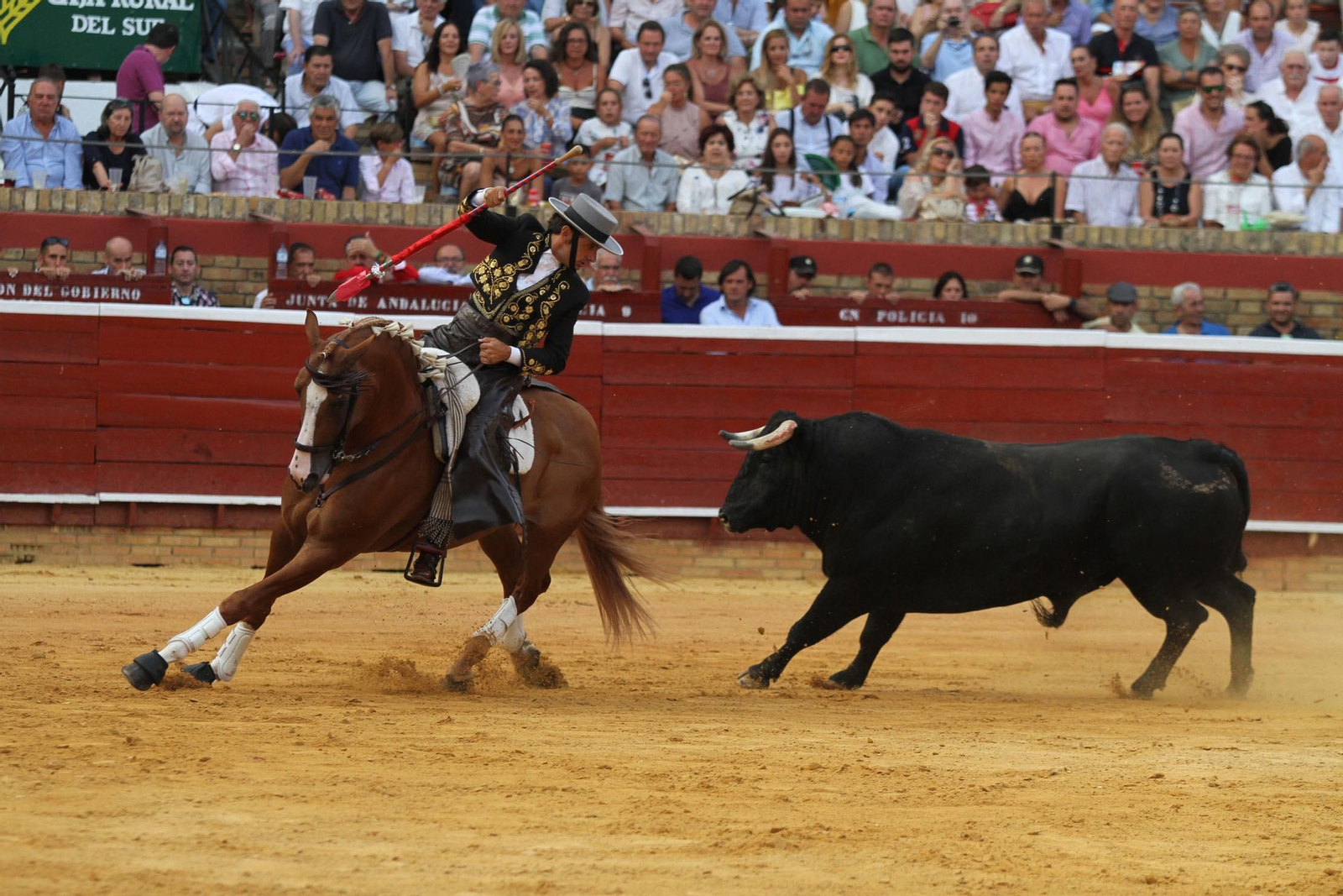 Festejo de Rejones en el coso de La Merced por Colombinas.
