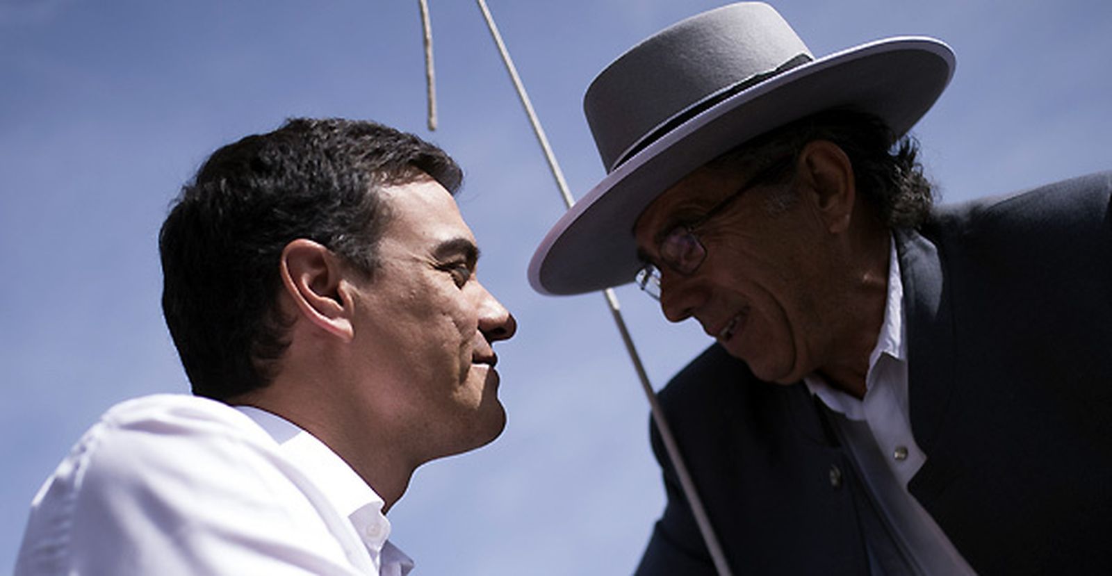 Pedro Sánchez: "El cambio no tiene intermediarios"