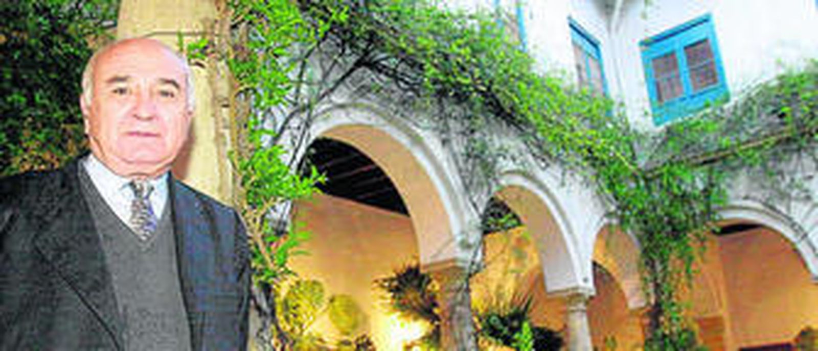 En el último número. Francisco Brines (arriba), Eduardo Jordá, Andrés Trapiello y Carlos Marzal (abajo, de izquierda a derecha) son algunos de los autores que publican textos inéditos en la próxima revista, actualmente en imprenta.