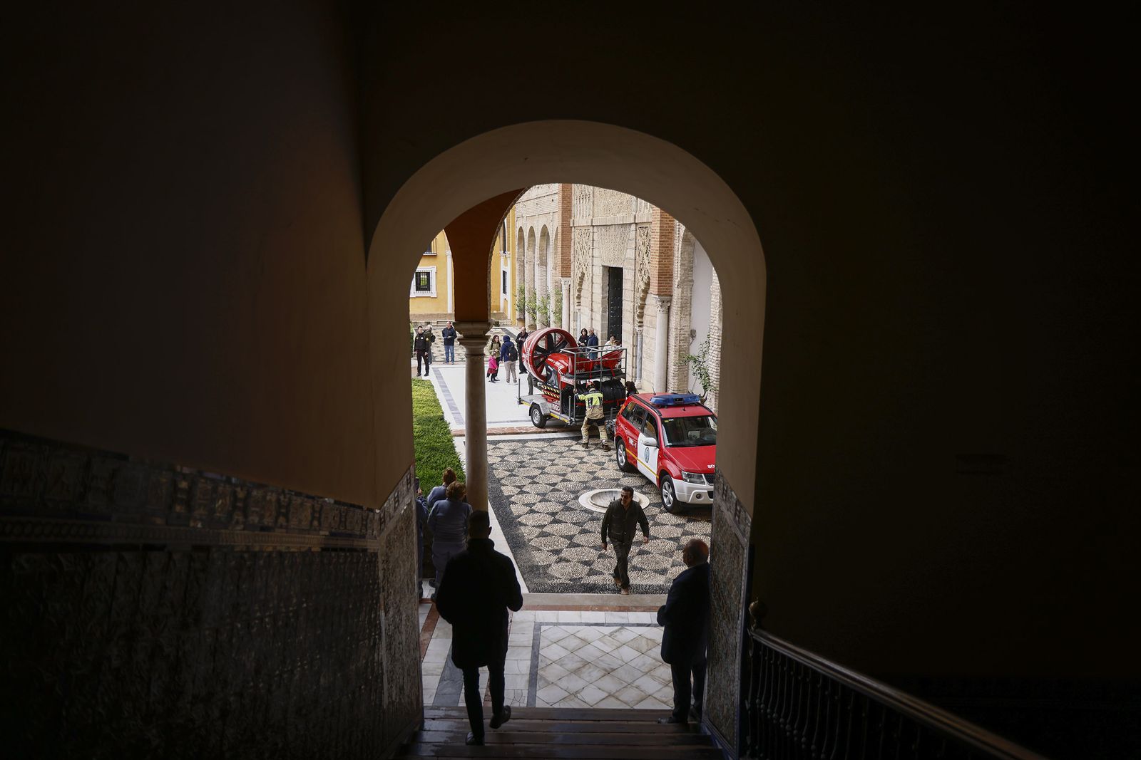 Las imágenes del simulacro de incendio en el Alcázar de Sevilla