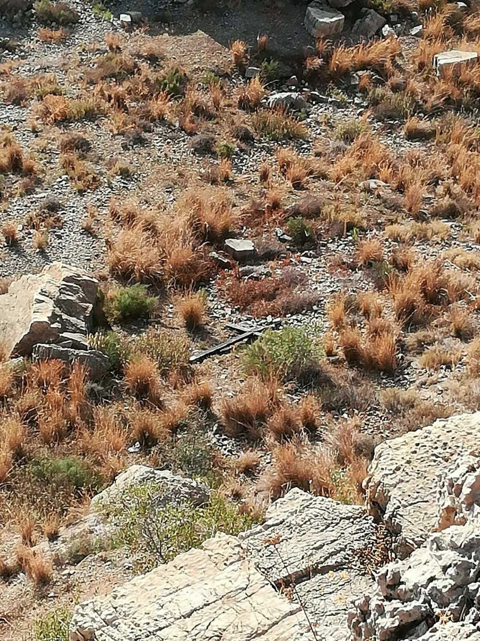 Cruz del Monte Coronado arrojada a unos 60 metros de su ubicación original.