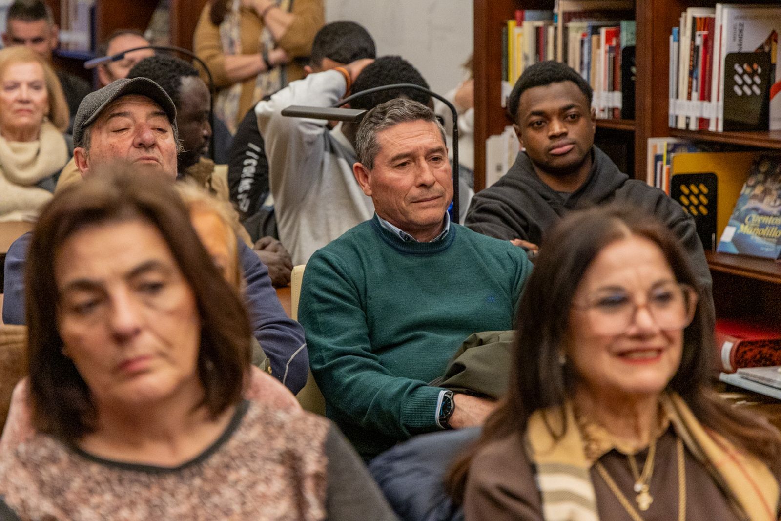 Presentación del libro 'Cuentos para un destierro digno' del autor jiennense Martín Paredes