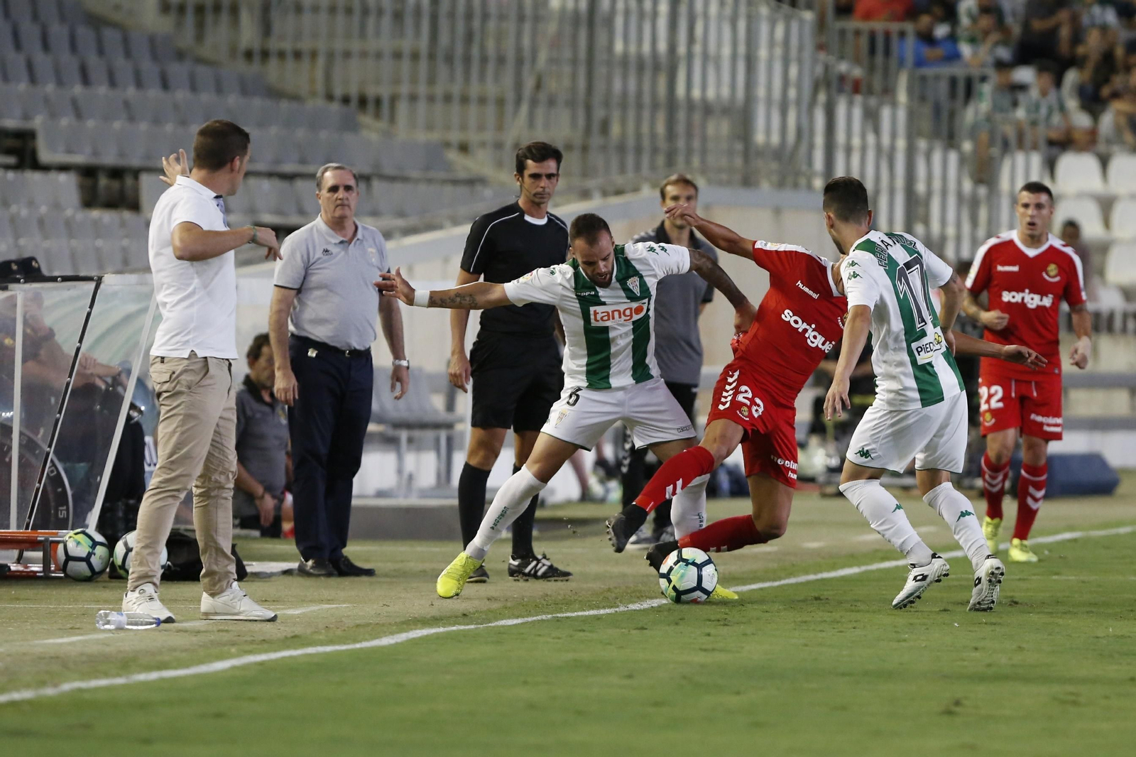 El Córdoba-Nástic, en imágenes