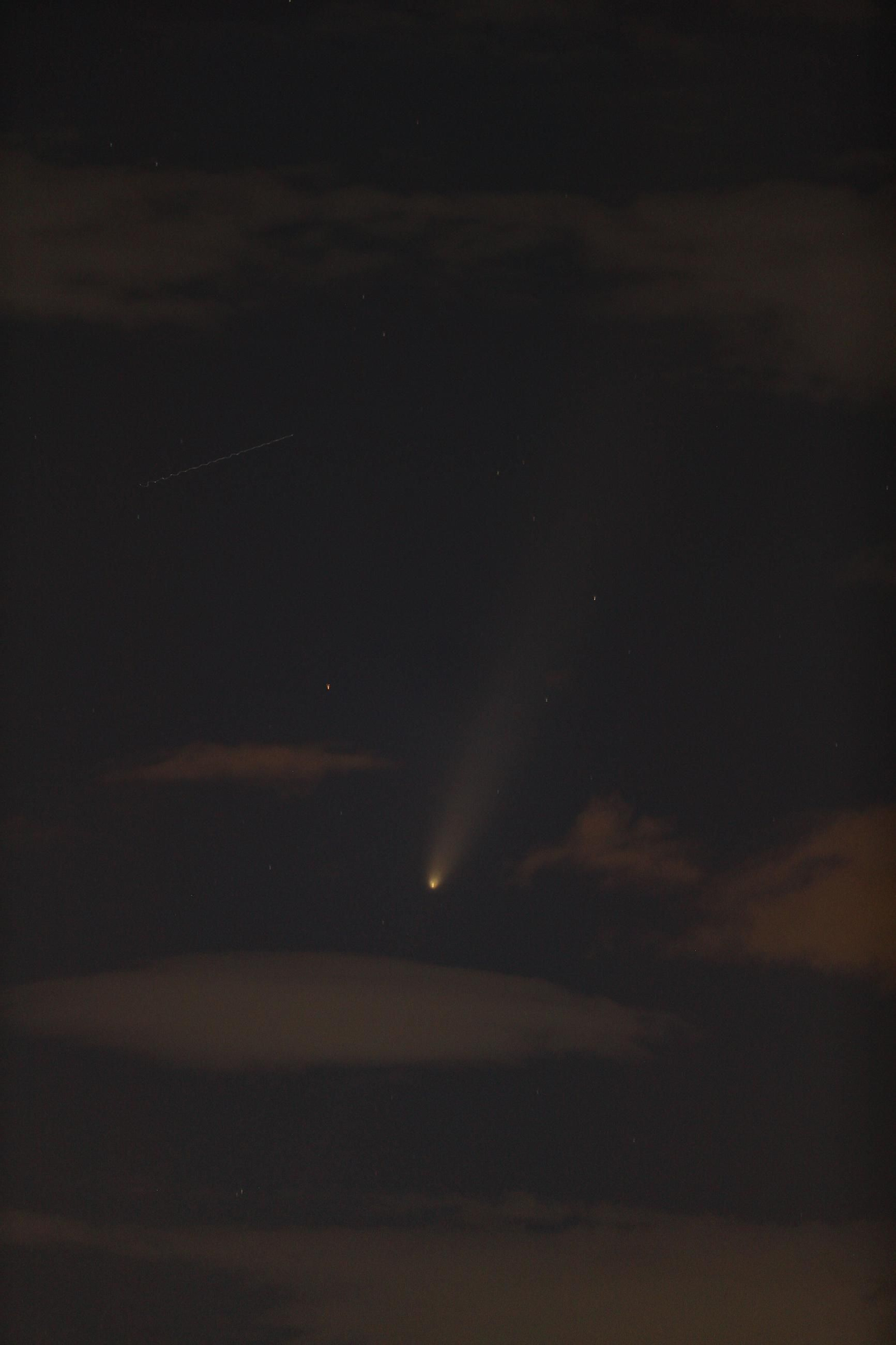 Espectáculo visual: El paso del cometa del siglo a lo largo y ancho del mundo