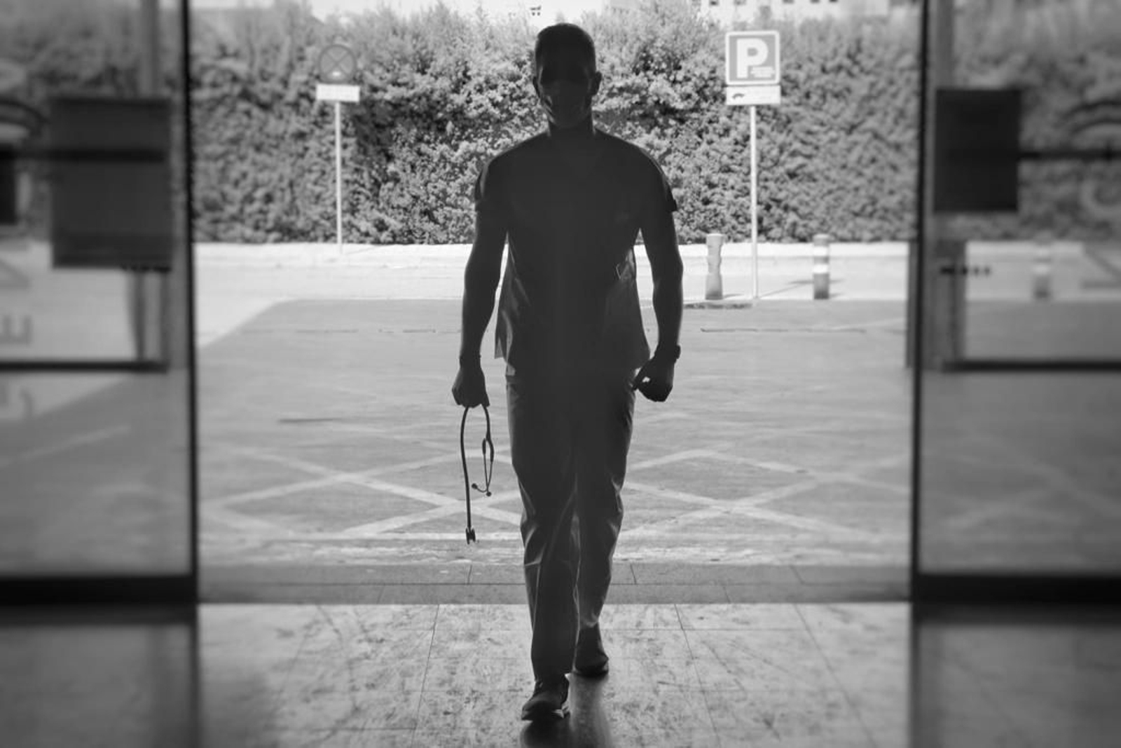 El trabajo en las Urgencias del Reina Sofía, retratado por los propios profesionales