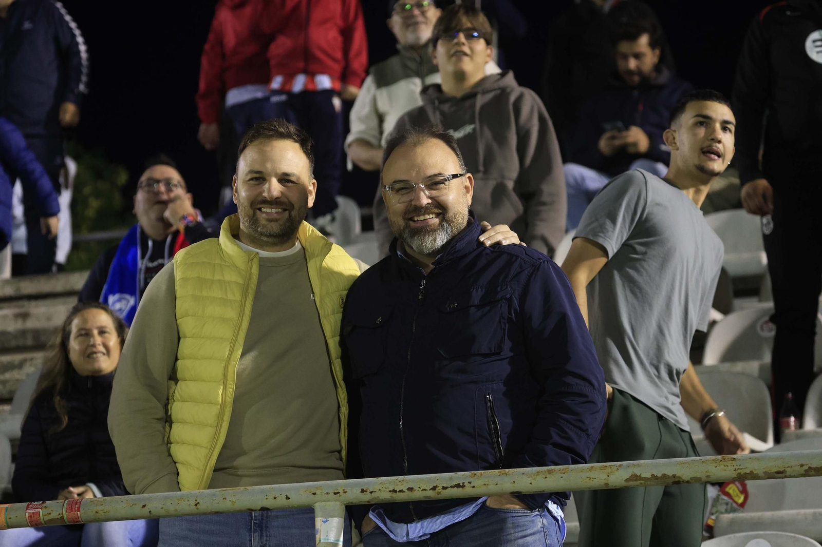 Búscate en las fotos del Algeciras CF - Antequera en el Nuevo Mirador
