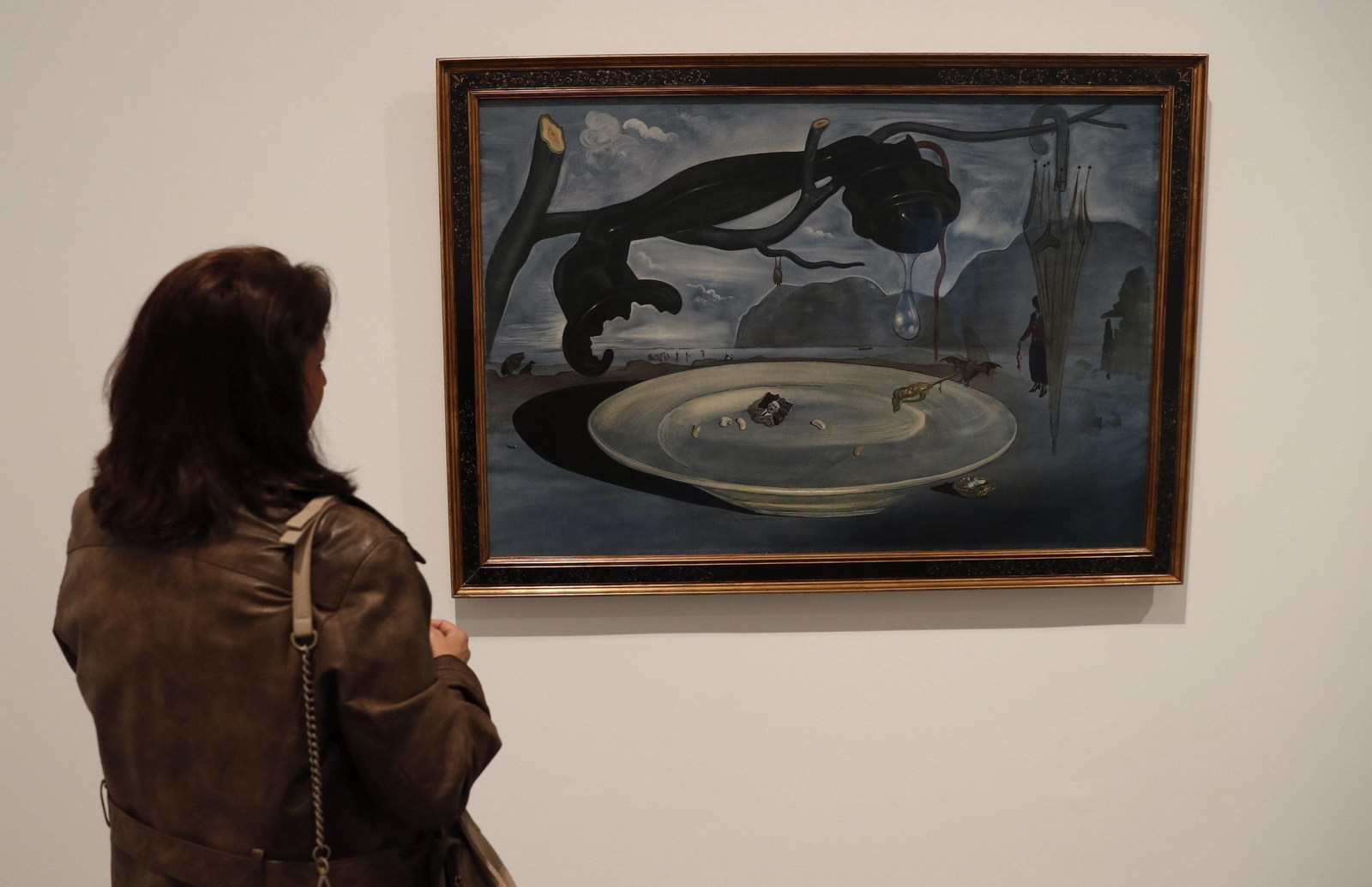 'El enigma de Hitler', de Dalí, en la muestra del Reina Sofía 'Campo Cerrado'.