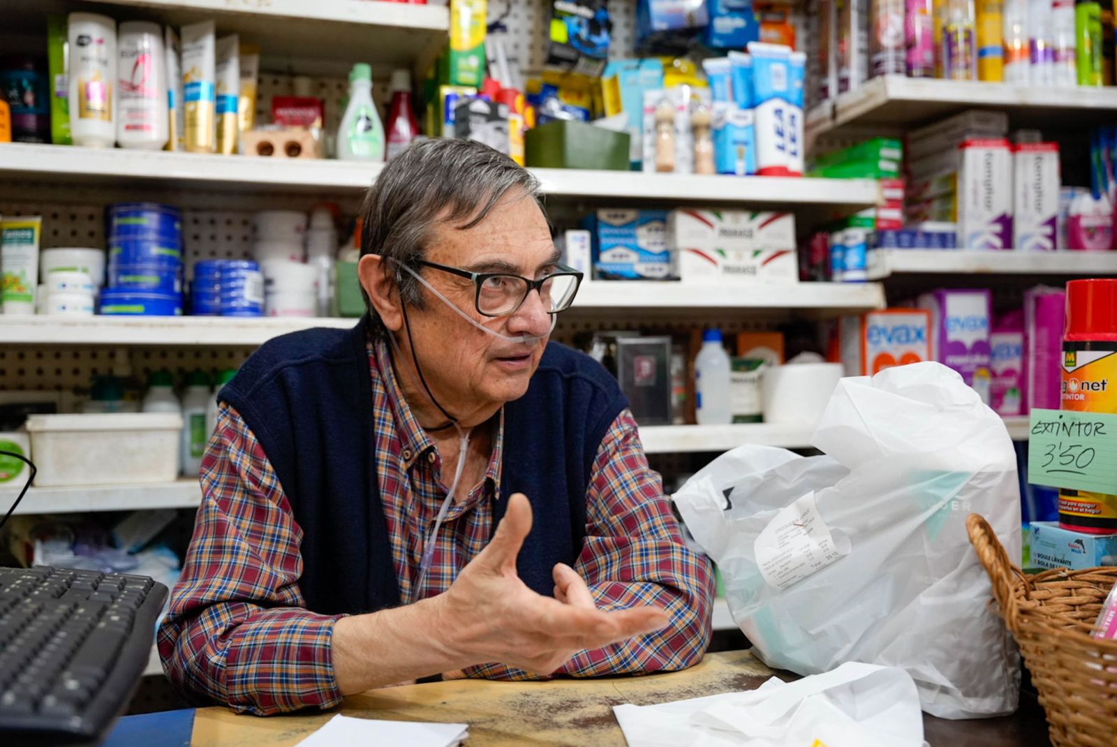 Un negocio familiar de Almería con más de medio siglo de historia es reconocido en el Día del Comercio