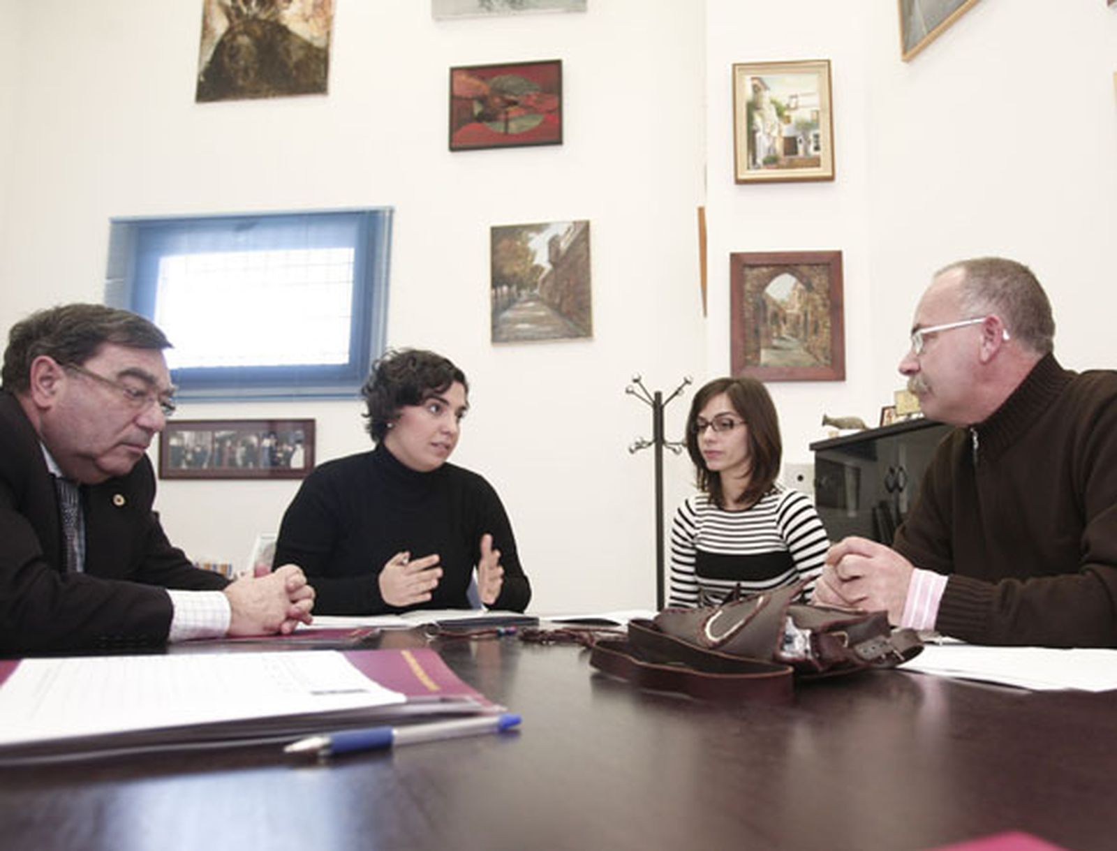 La Mesa de Artesanía de Cádiz propone dos nuevos productos para la licencia de uso de la marca