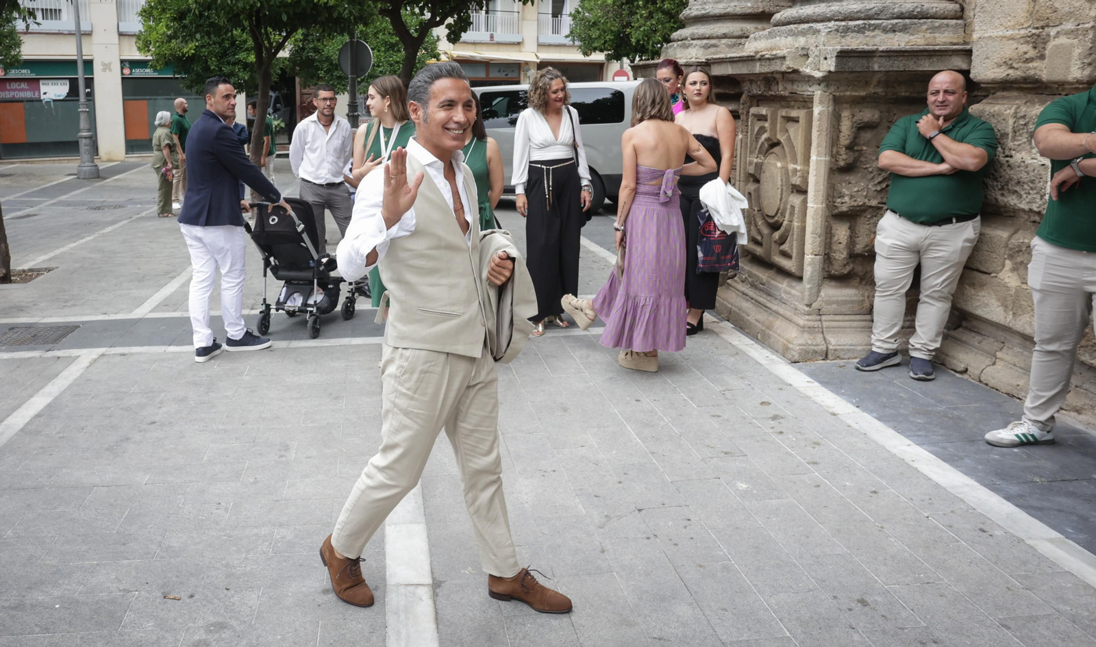 Imágenes de los asistentes a la comunión de la nieta del empresario José Luis López en Jerez