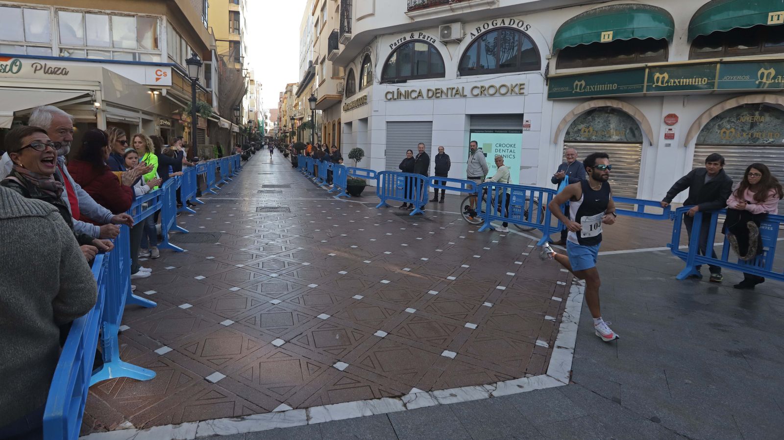 Fotos de la IX Carrera Popular de la Inmaculada en La Línea