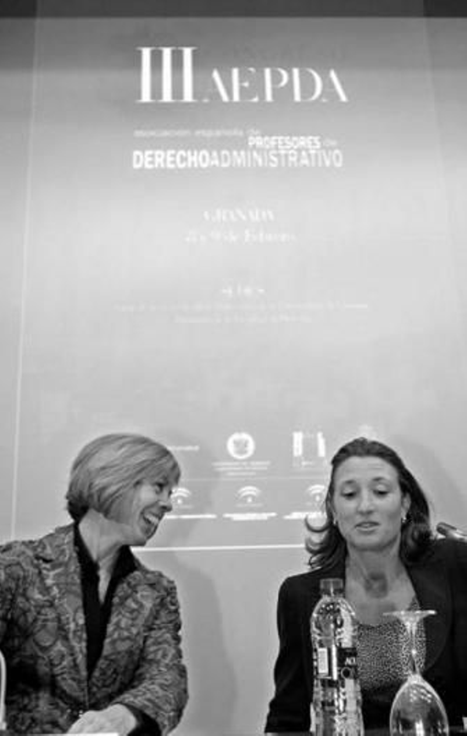 María José López e Isabel Nieto, en la inauguración del congreso.