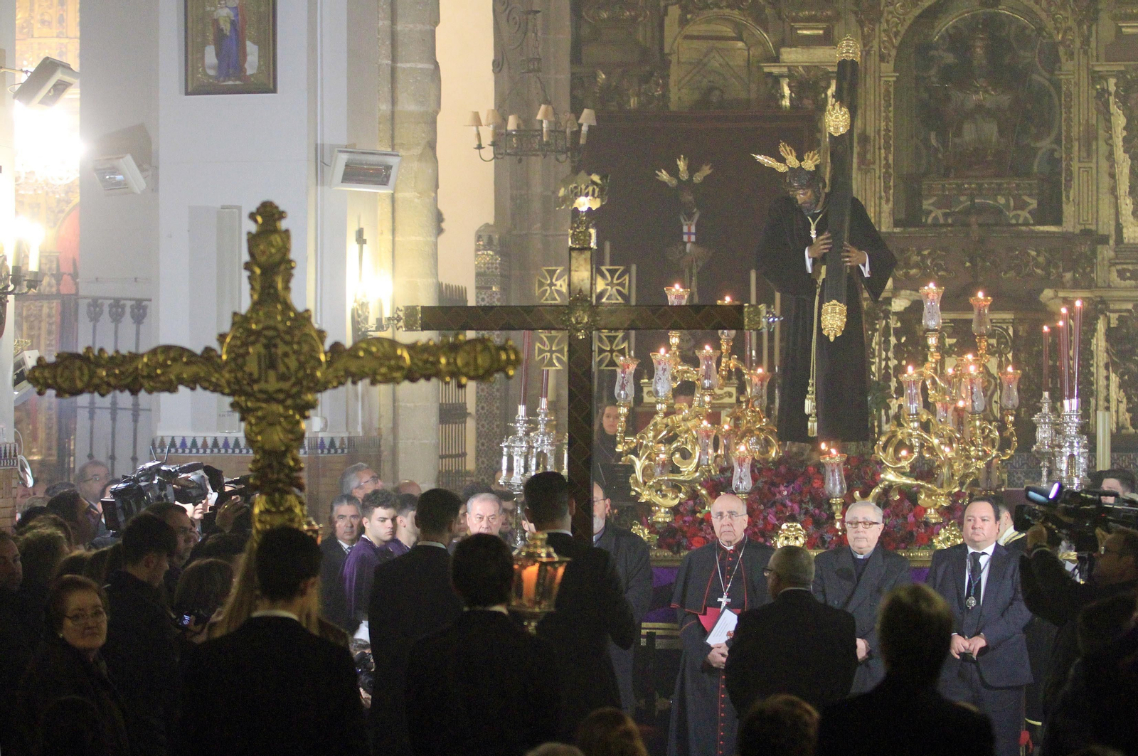 Imágenes del Vía Crucis Oficial de la Semana Santa presidido por el Señor de Pasión