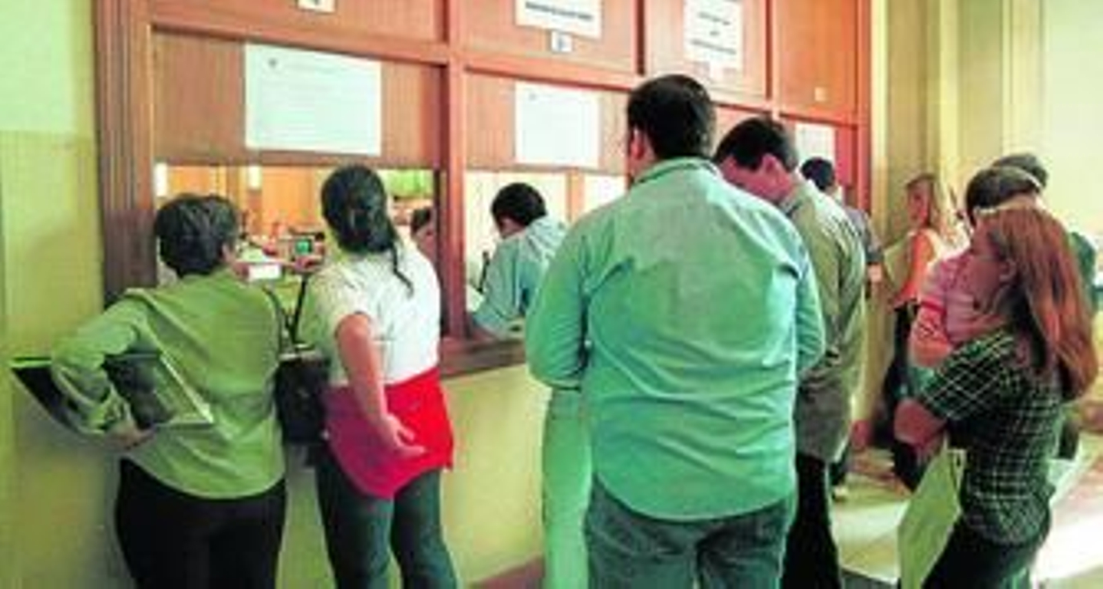 Las secretarías estarán abiertas de forma experimental durante los martes, miércoles y jueves.