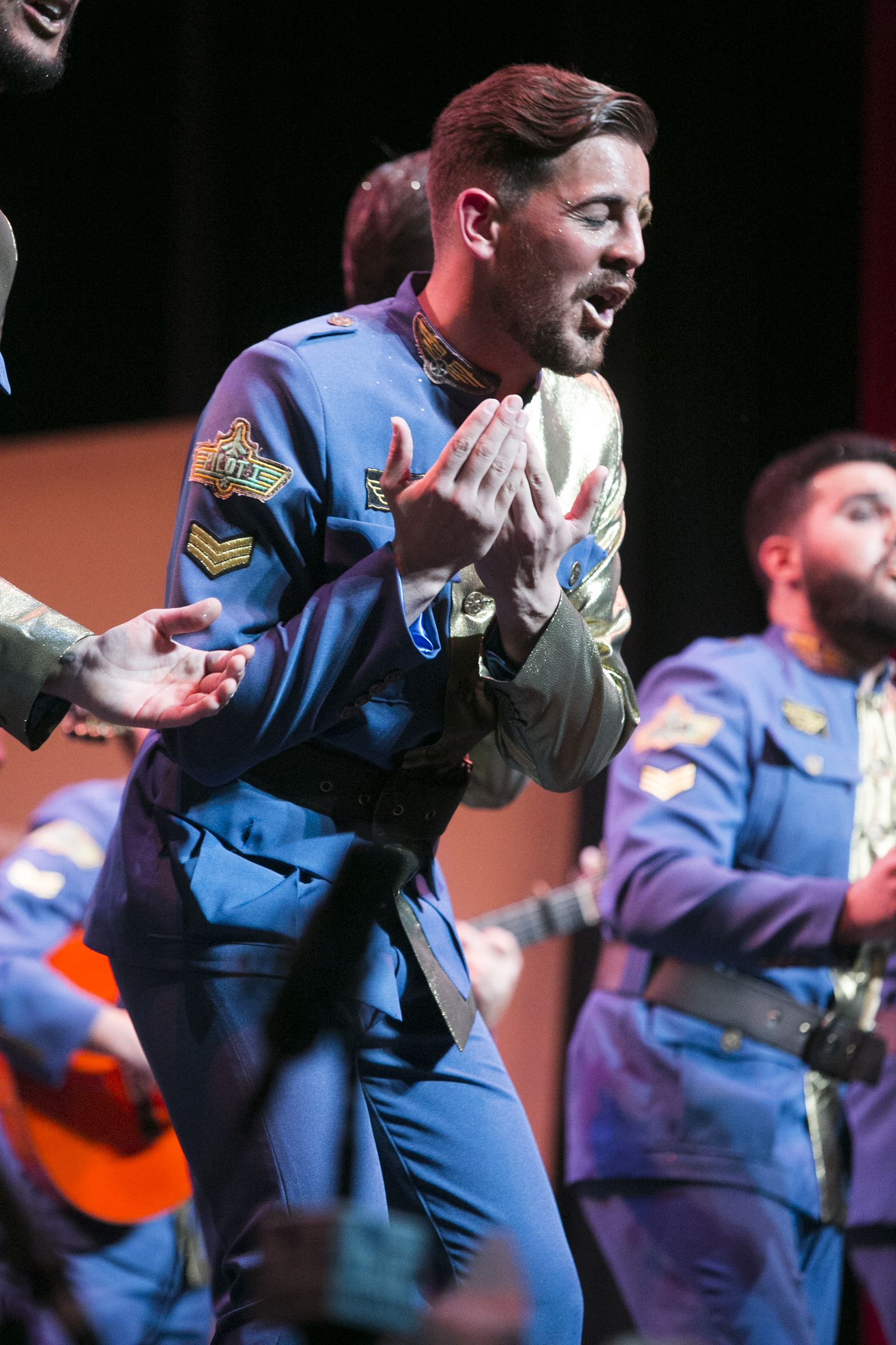 Comparsa 'El escuadrón del segundo mes', de Carmona (Sevilla)