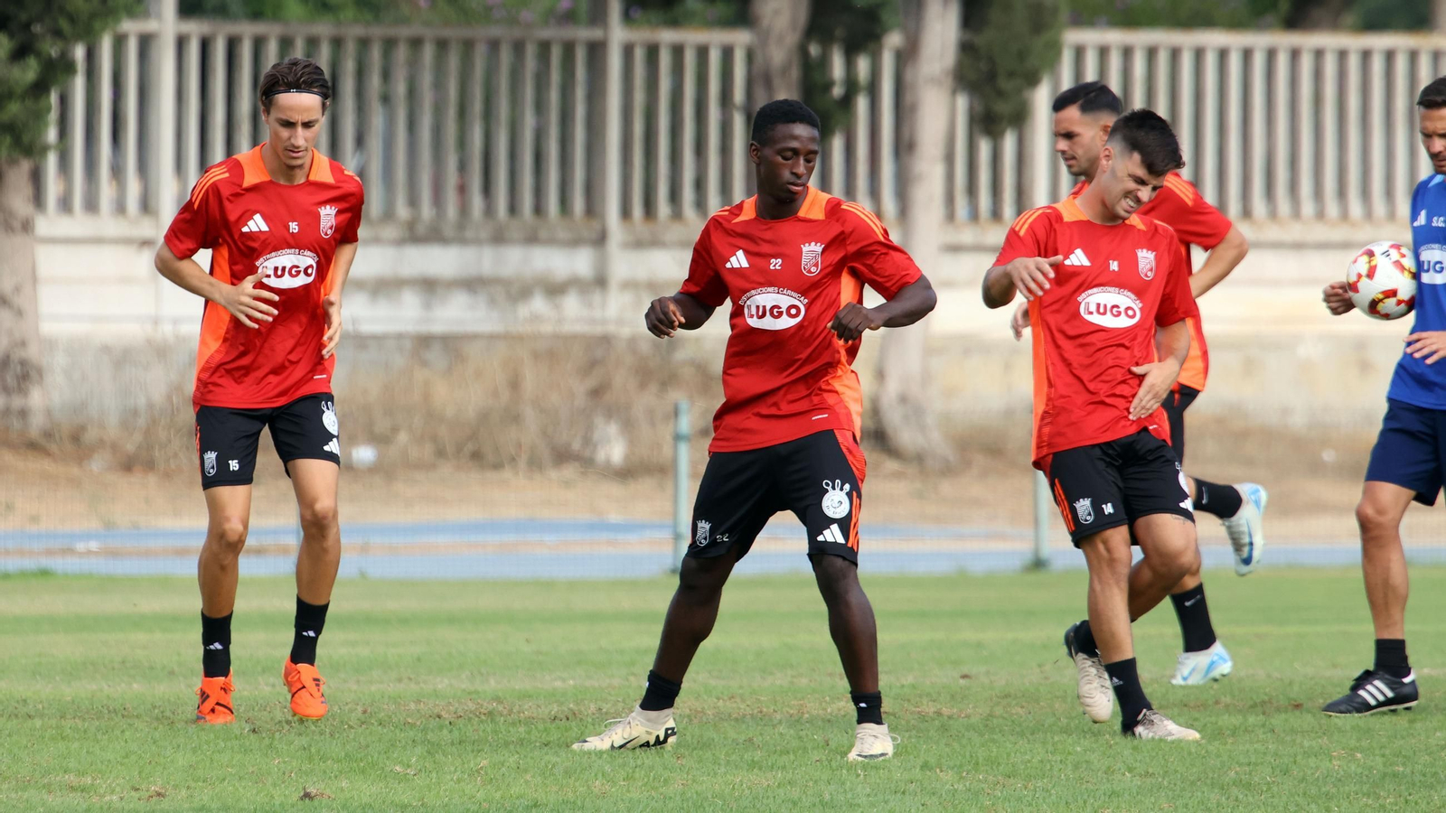 Imágenes del entrenamiento del Xerez CD en el 'Pepe Ravelo' de Chapín