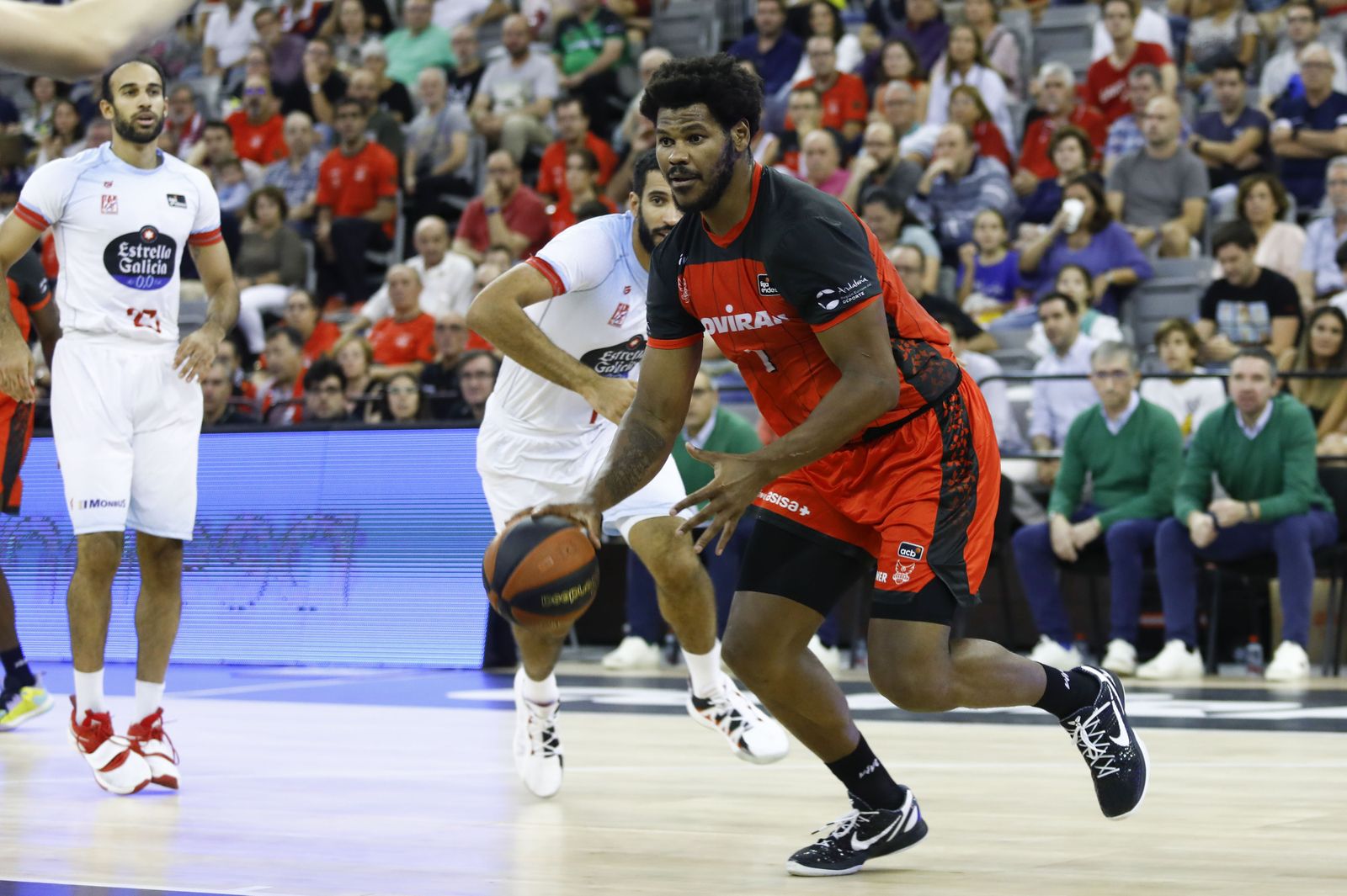 Cristiano Felicio durante el choque ante Obradoiro.