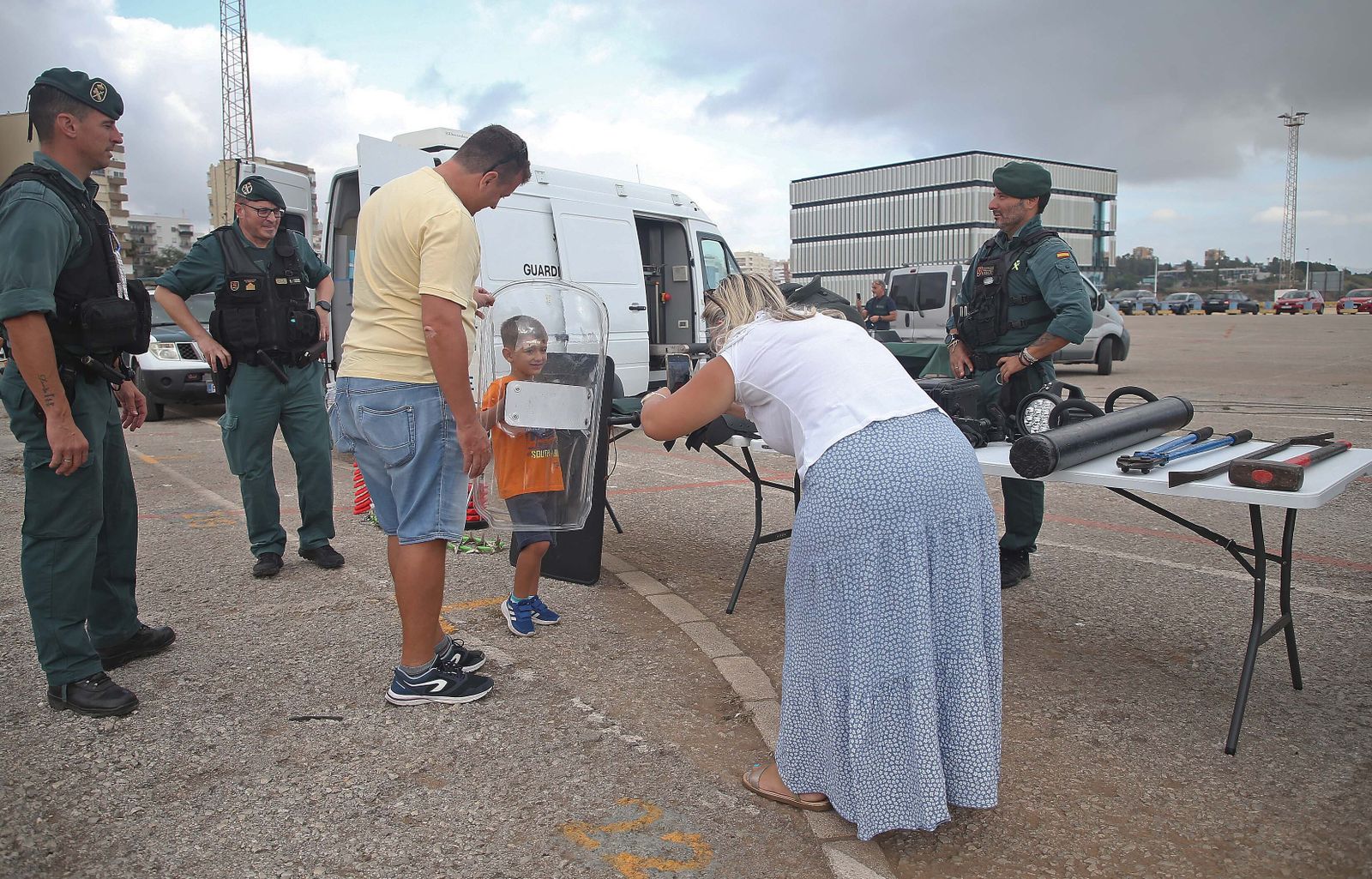 Fotos de la exhibición de medios de la Guardia Civil en el Llano Amarillo de Algeciras