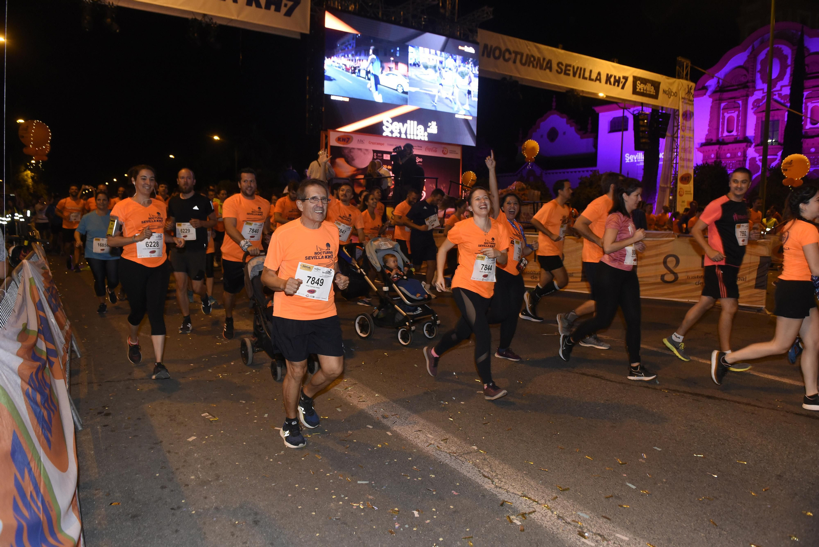 Búscate en la Carrera Nocturna 6