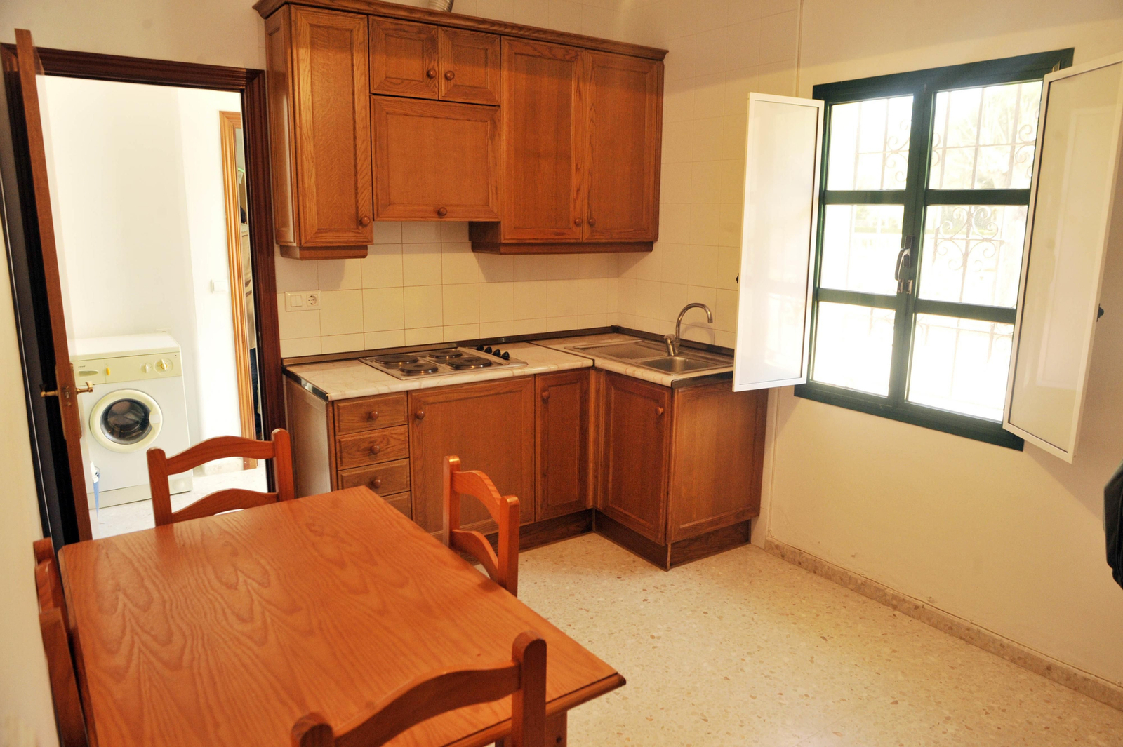 Un paseo por el poblado del pantano de Los Hurones