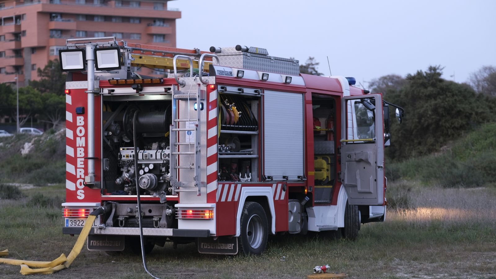 Fotogalería incendio descampado Vega de Acá. Almería