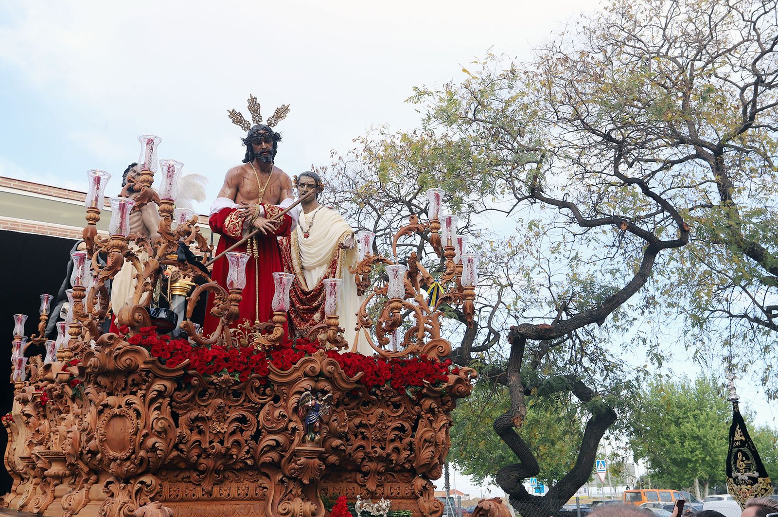Imágenes de la procesión de La Sentencia por las calles de Huelva