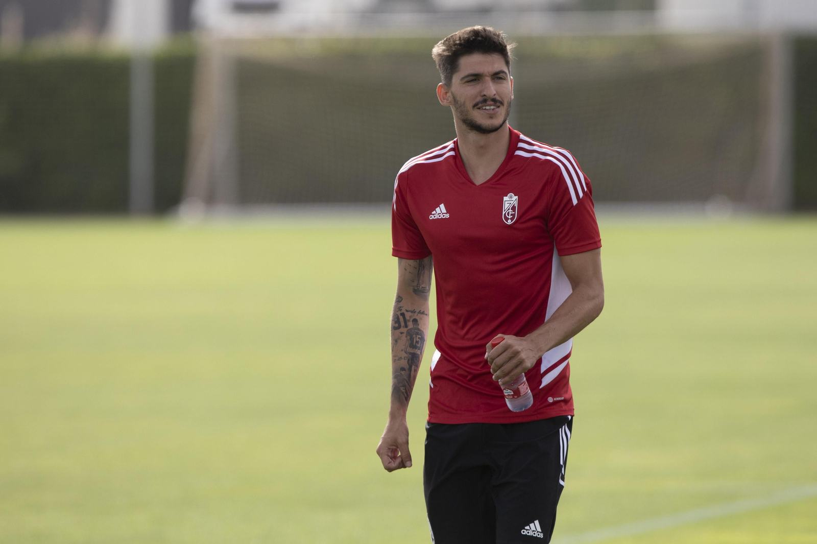 Así ha sido el primer entrenamiento del Granada CF de la pretemporada