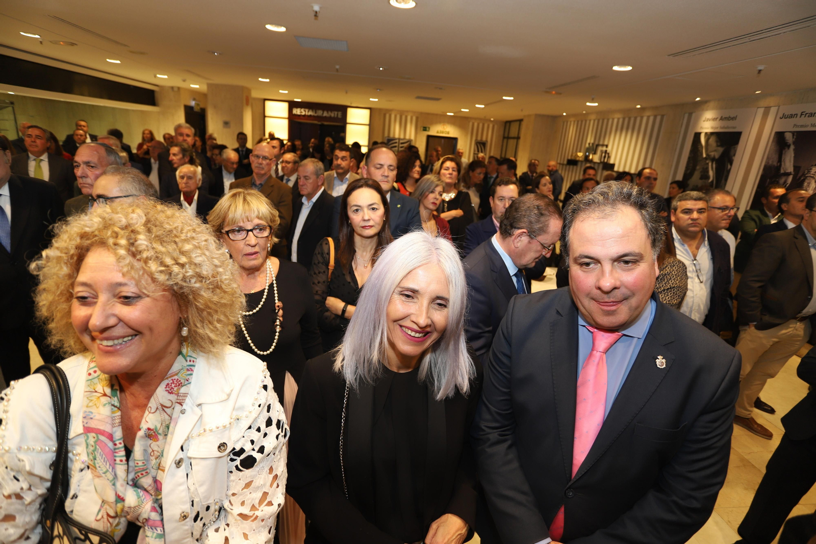 Imágenes  de la recepción en los premios taurinos El Cabezo