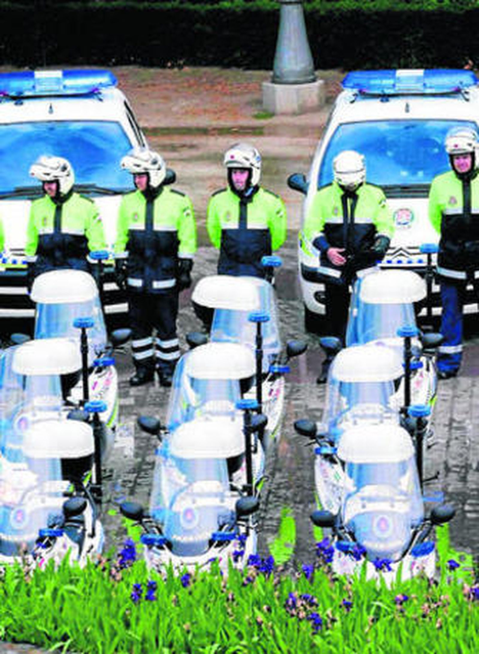 Los edificios municipales seguirán vigilados por una empresa de seguridad privada.