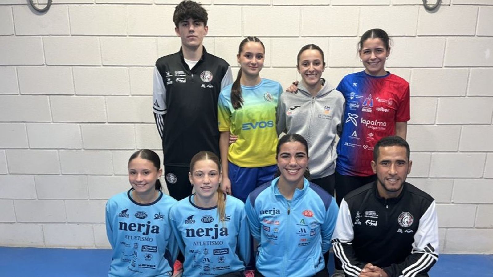 Un grupo de atletas algecireños, este sábado en Antequera