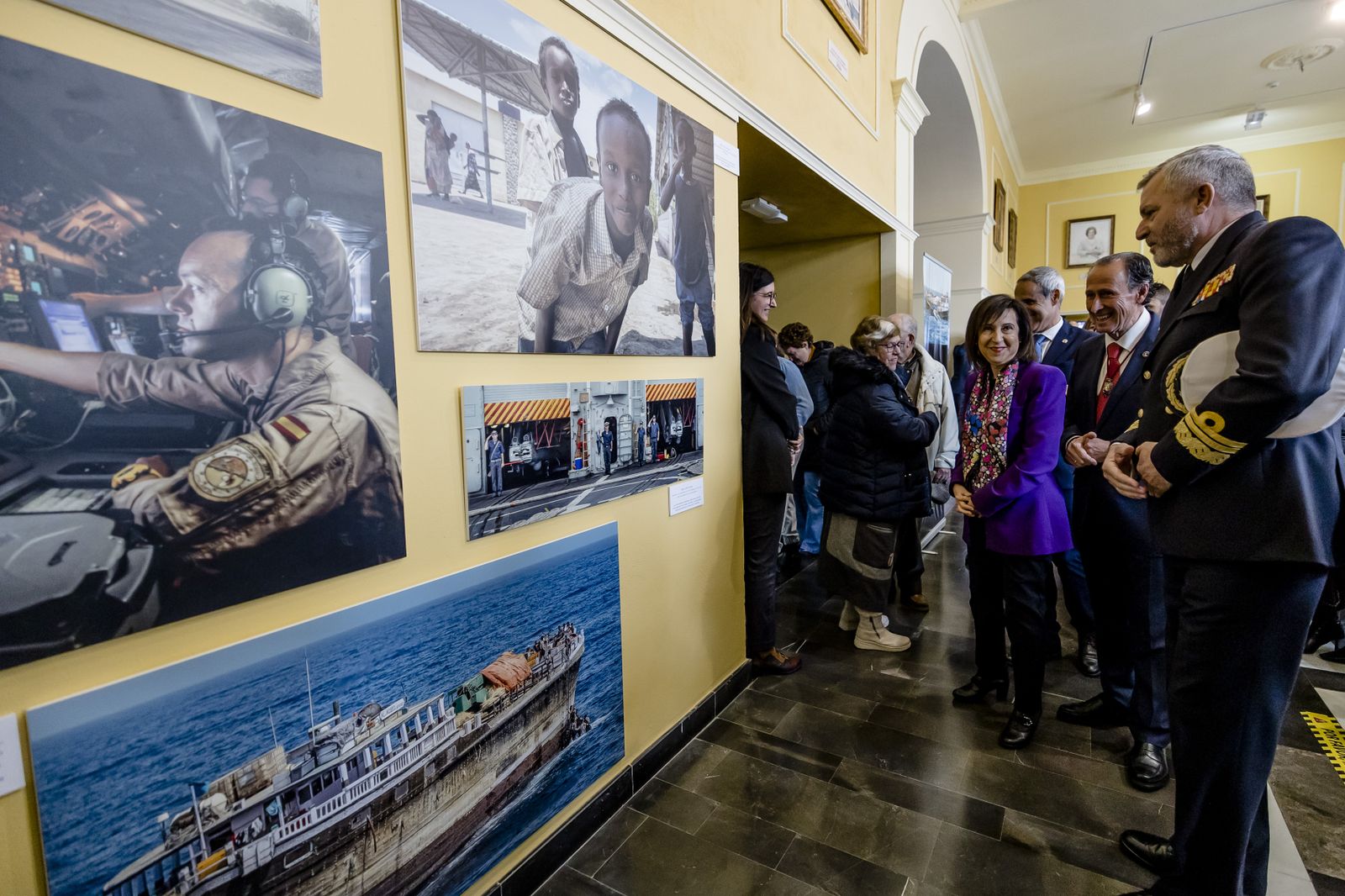Las imágenes de la visita de la ministra de defensa Margarita Robles a Chiclana con motivo del 212 aniversario de la  Batalla de la Barrosa.