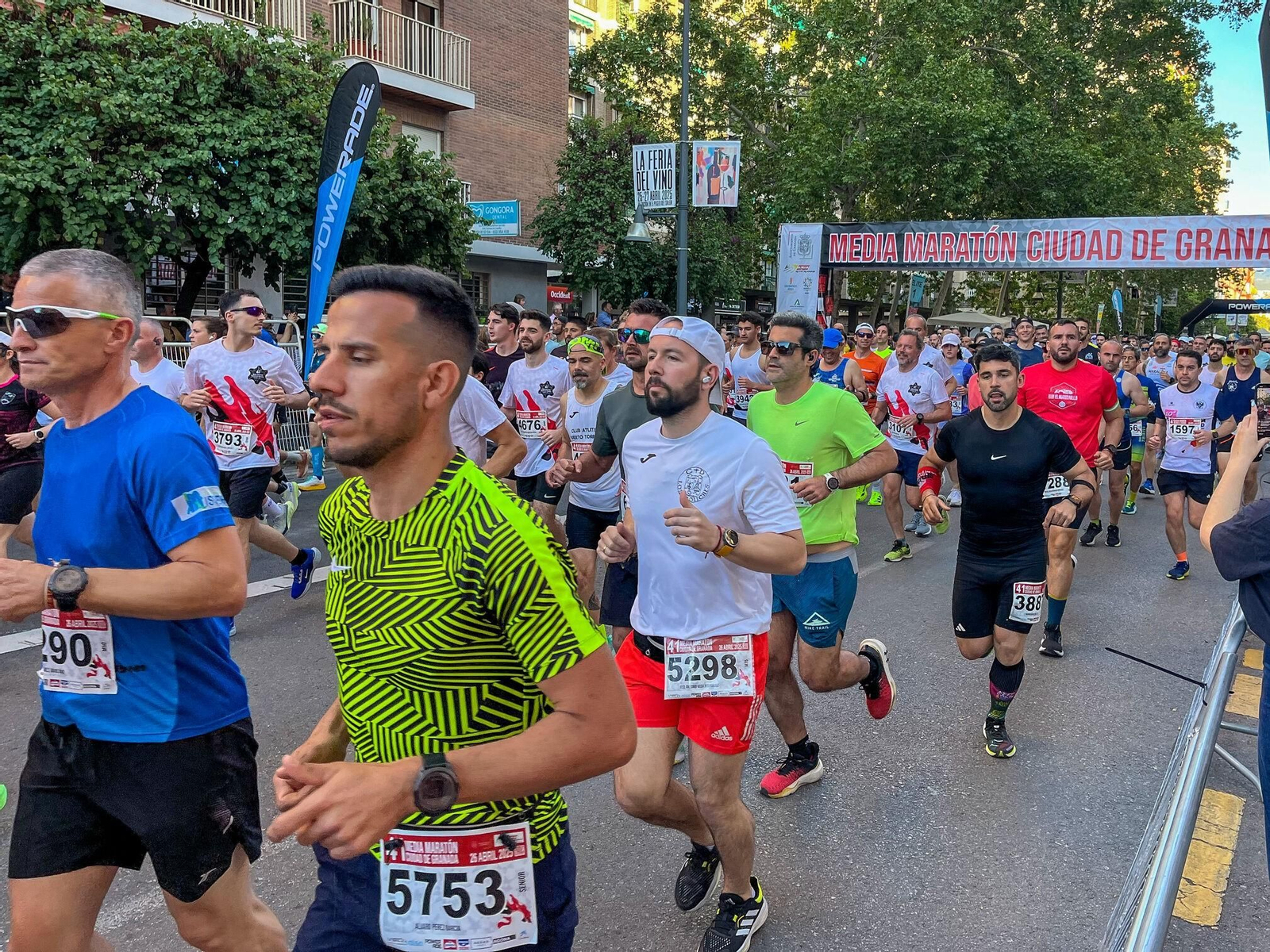 Las mejores imágenes de la Media Maratón Ciudad de Granada 2025