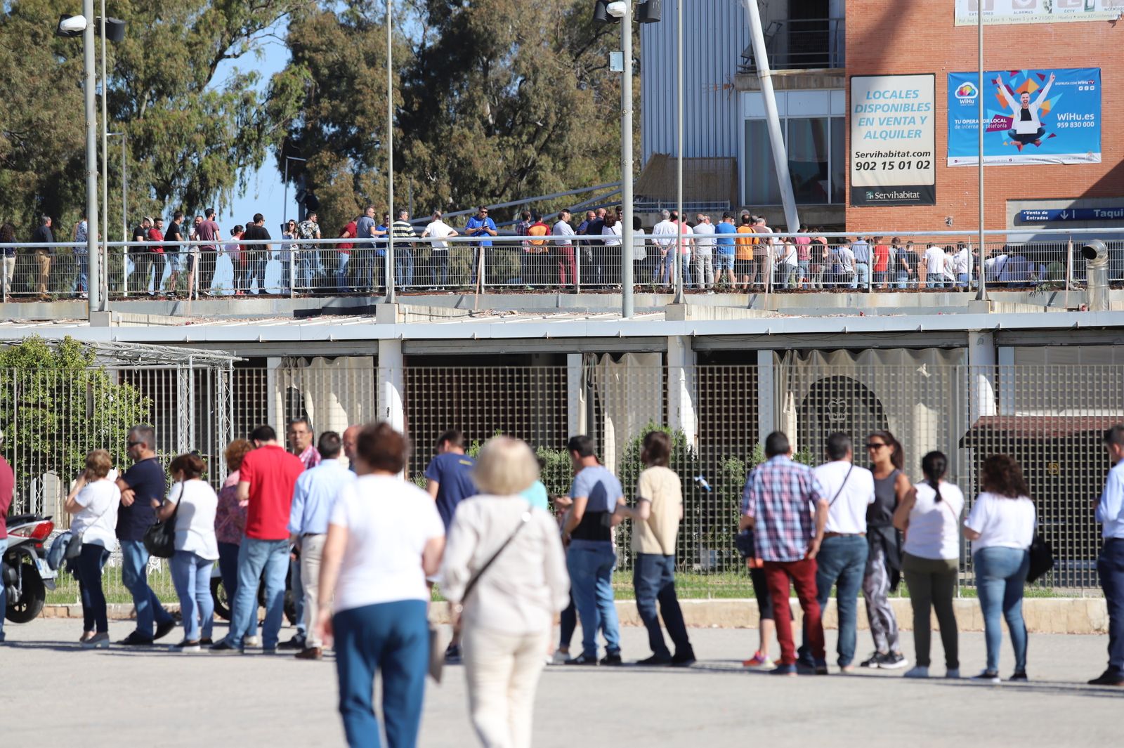 Imágenes de las taquillas del Nuevo Colombino para el Recreativo-Fuenlabrada