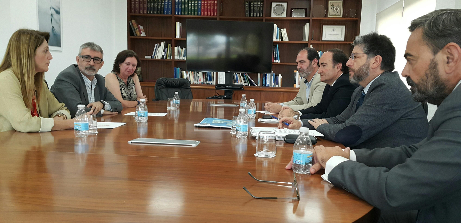 La reunión que mantuvieron responsables de la UCA y la APBA