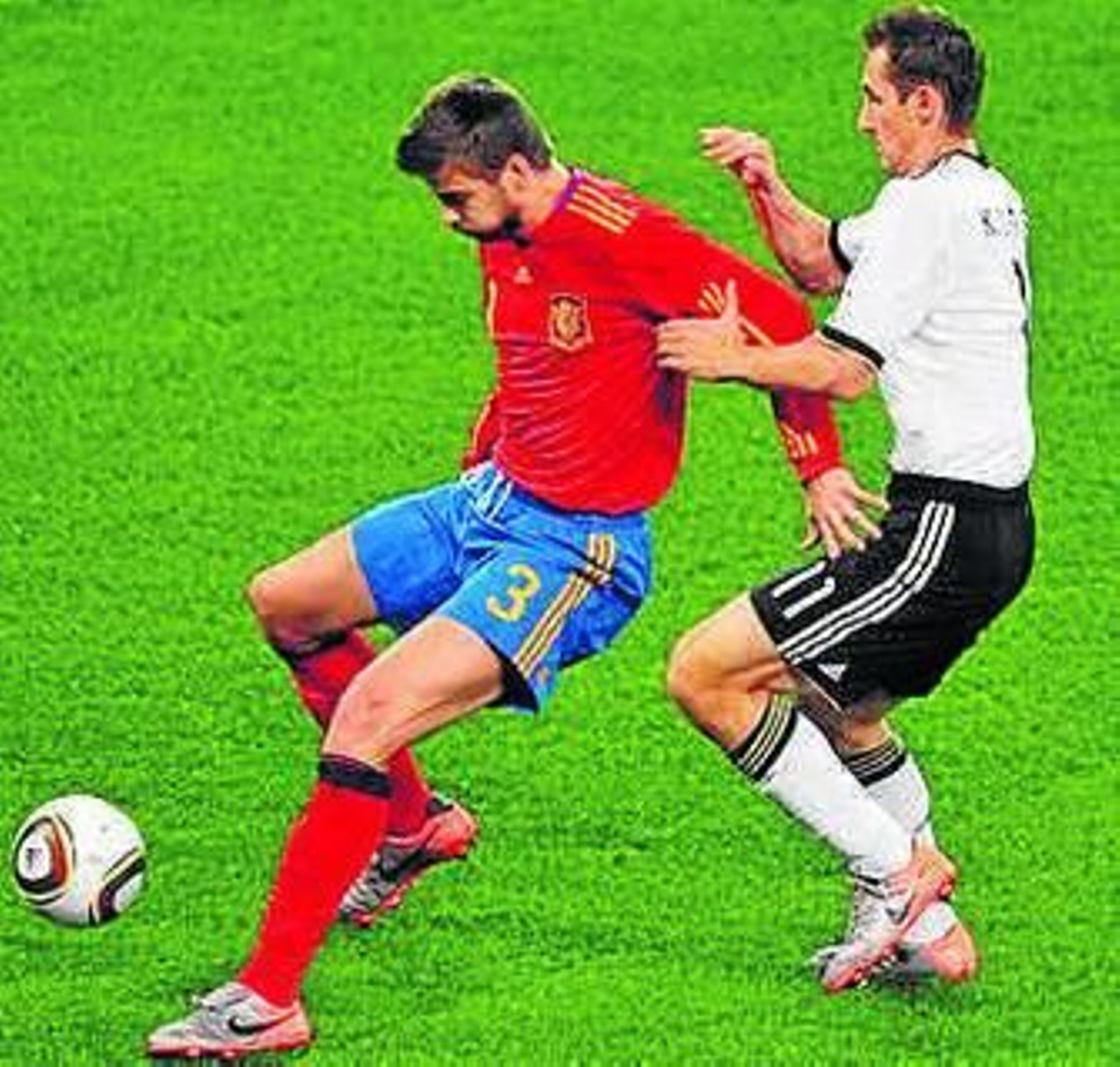 Secuencia de un regate de Iniesta a Lahm.