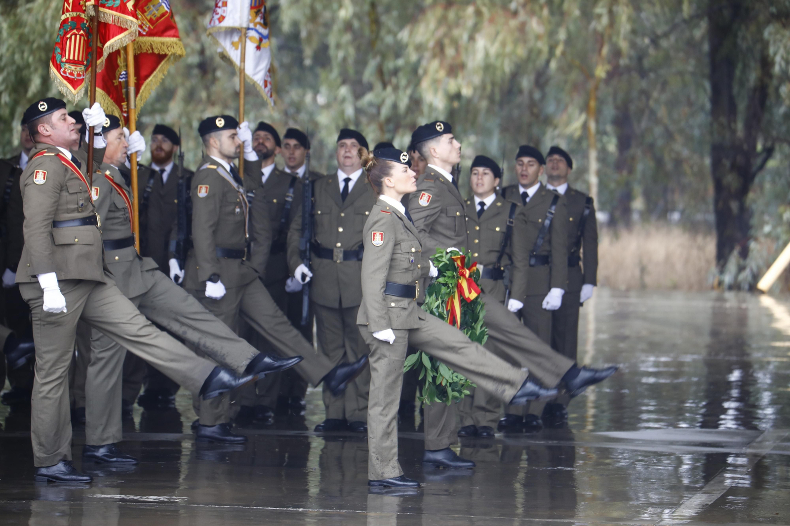El desfile militar de la Brigada de Córdoba por la festividad de la Inmaculada, en imágenes El desfile militar de la Brigada de Córdoba por la festividad de la Inmaculada, en imágenes