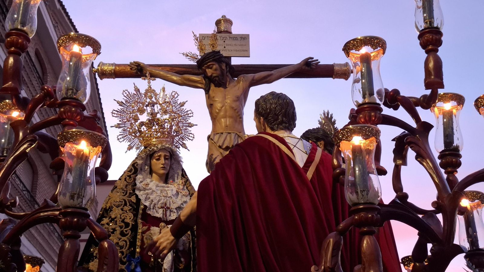 Fotogalería: La salida extraordinaria de la Vera-Cruz de Puerto Real en su 475 aniversario