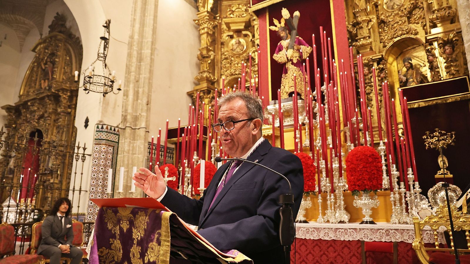 Pedro Manuel Cintado realiza la XXXII Exaltación a la Saeta