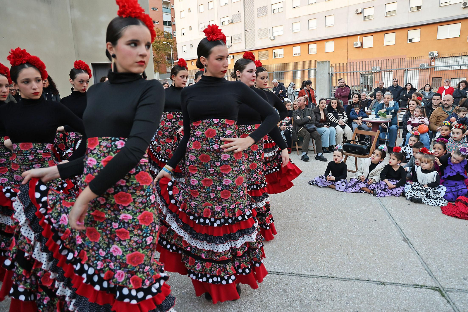Imágenes del ambiente en la Zambomba Sor Eusebia