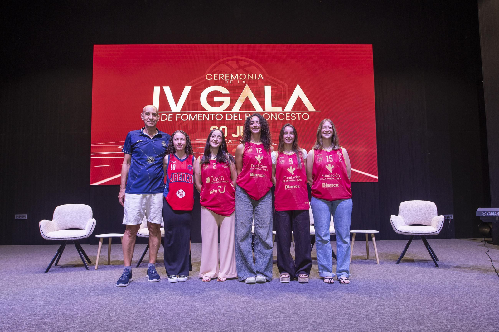 Valores y emoción en la IV Gala de Fomento del Baloncesto del Jaén CB, en imágenes