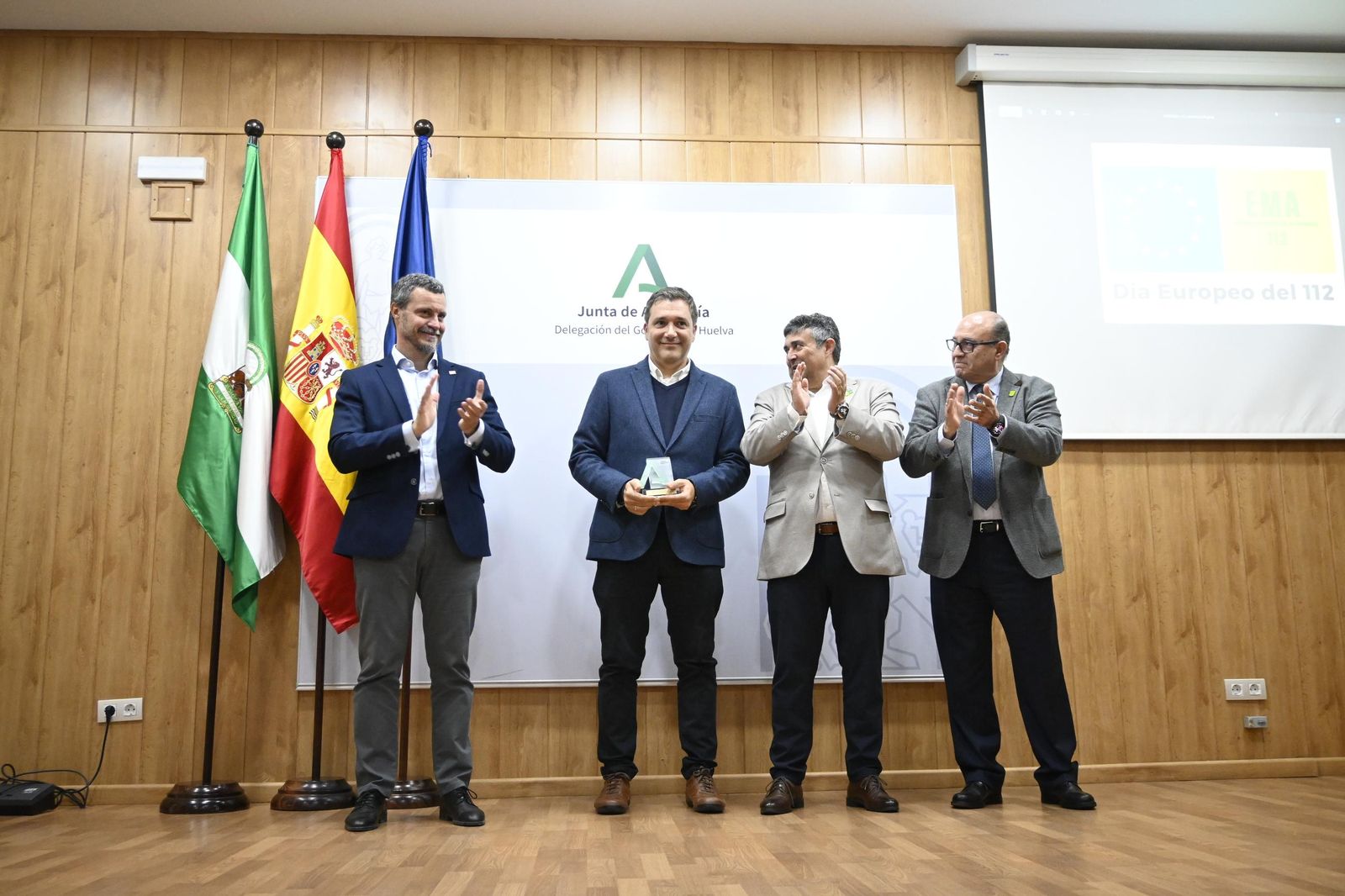 Imágenes del reconocimiento a las entidades que participaron en la emergencia de Cueva de la Mora