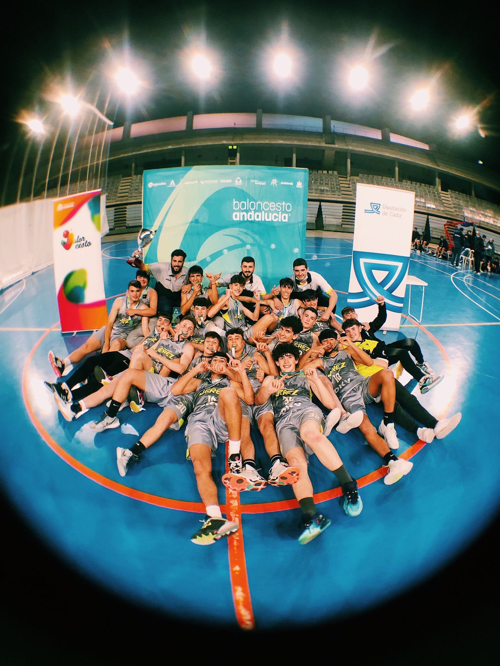 El DKV Jerez, campeón.