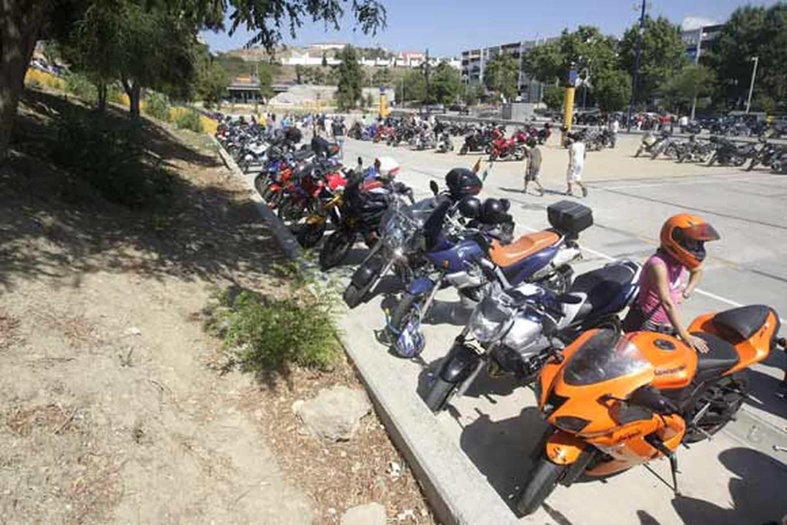 500 motos se dieron lugar en el parque feria como colofón de la gran fiesta motera Delfines 2010

Foto: Erasmo Fenoy
