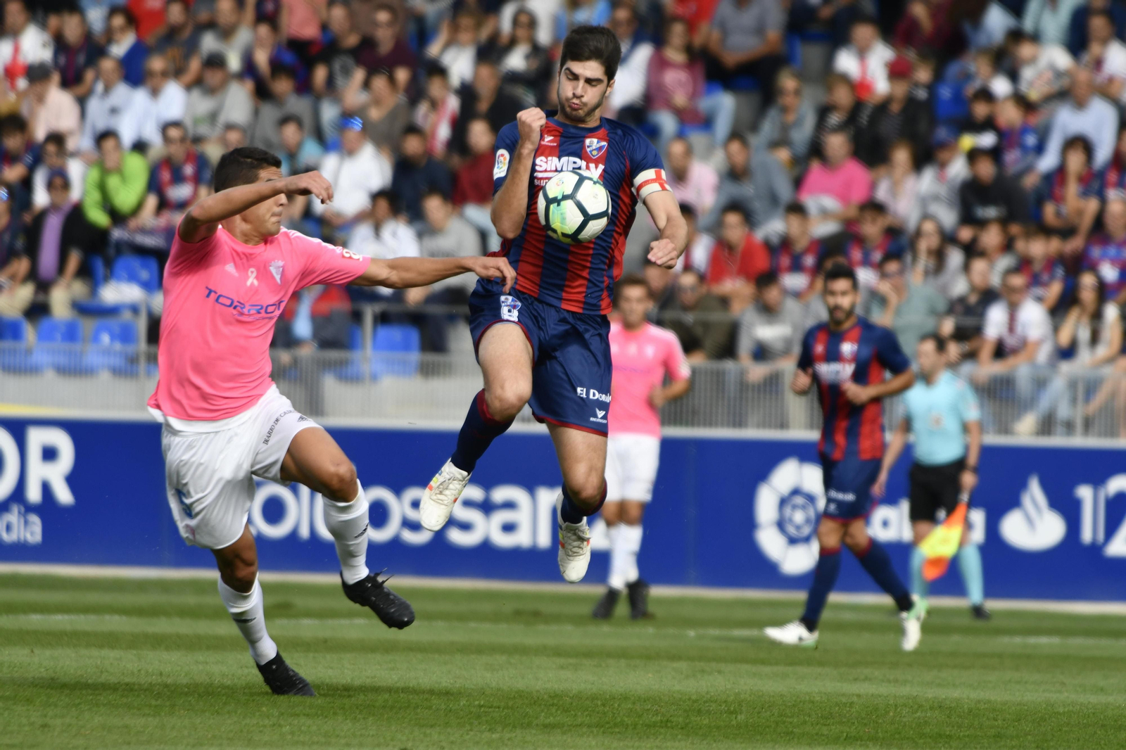 Las imágenes del Huesca-Cádiz