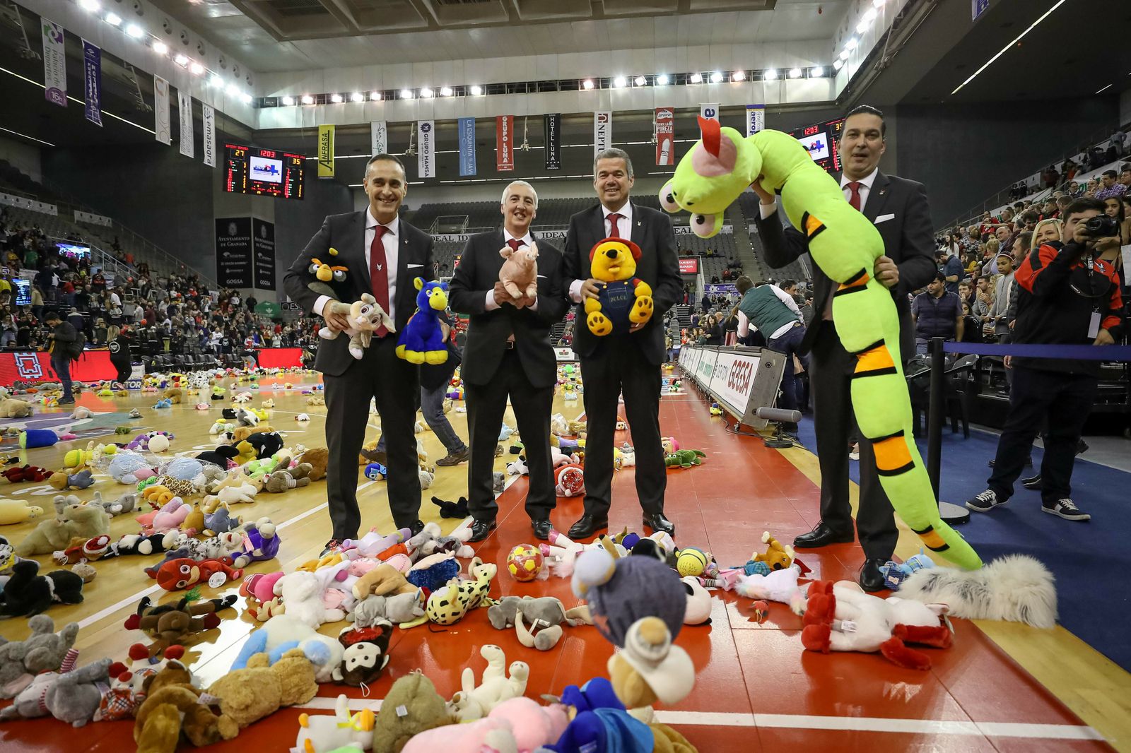 La directiva del Covirán la integran Javier Molina, Fernando Bailón y Óscar Fernández tras la salida de Carlos Díaz.