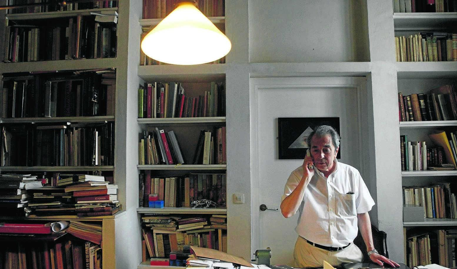 Vicente Lleó en su casa, obra del arquitecto José Ramón Sierra.